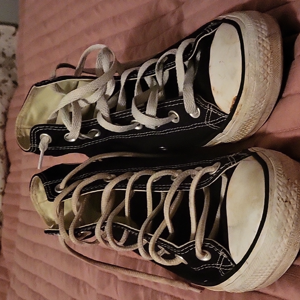 converse chuck taylor black high tops